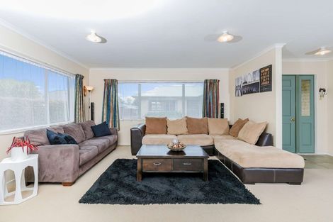 Photo of property in 23 George Crescent, Buckland, Pukekohe, 2677