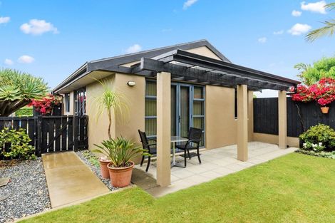 Photo of property in 26 Maesbury Close, Papamoa Beach, Papamoa, 3118