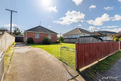 Photo of property in 25 Hewer Crescent, Naenae, Lower Hutt, 5011