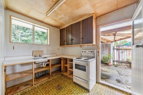 Photo of property in 1/22 Burns Grove, Trentham, Upper Hutt, 5018