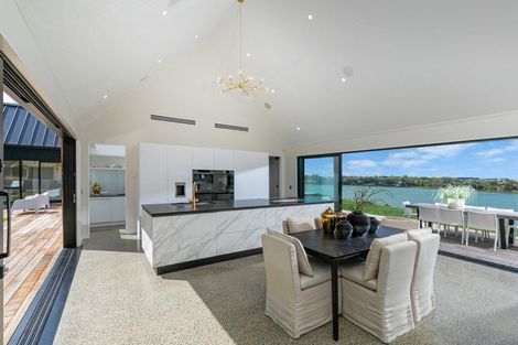 Photo of property in 31 James Paige Lane, Riverhead, 0793