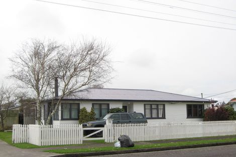Photo of property in 14 Strange Street, Waitara, 4320