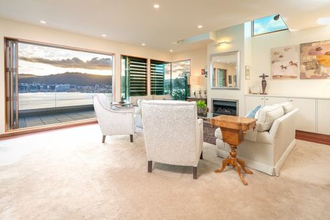 Photo of property in 20 The Crescent, Roseneath, Wellington, 6011