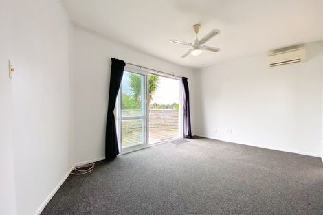 Photo of property in 22a Tramway Road, Beach Haven, Auckland, 0626