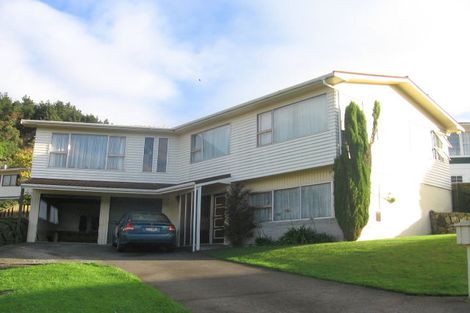Photo of property in 13 Turriff Crescent, Tawa, Wellington, 5028