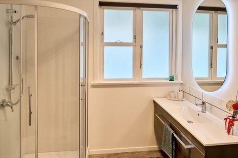 Photo of property in 42 Coates Street, Tawa, Wellington, 5028