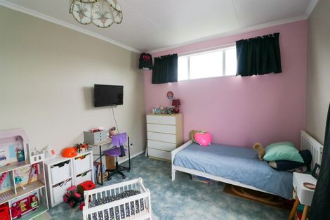Photo of property in 52 Burns Street, Dannevirke, 4930