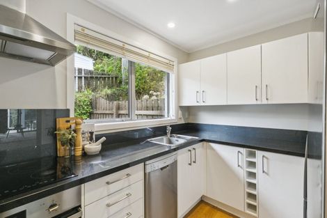 Photo of property in 13 Gipps Street, Karori, Wellington, 6012