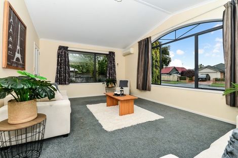 Photo of property in 61 Cairns Crescent, Rototuna, Hamilton, 3210
