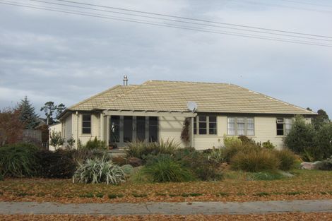 Photo of property in 2 Cemetery Road, Tapanui, 9522