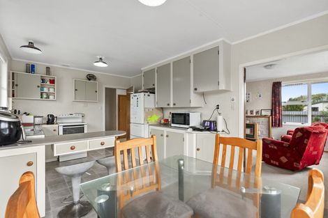 Photo of property in 17 Grey Street, Normanby, Hawera, 4614