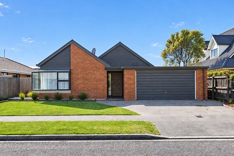 Photo of property in 18 Briarmont Street, Avondale, Christchurch, 8061