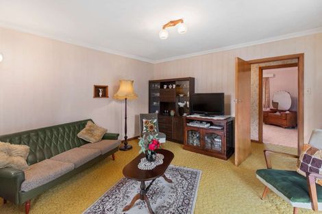 Photo of property in 34 Paraekaretu Street, Hunterville, 4730