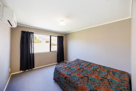 Photo of property in 68 Clifton Terrace, Fitzherbert, Palmerston North, 4410