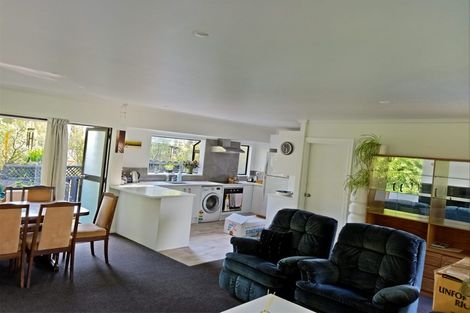 Photo of property in 2/43 Sabulite Road, Kelston, Auckland, 0602