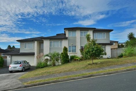 Photo of property in 16 Loughros Place, Pinehill, Auckland, 0632