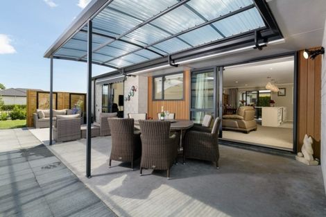 Photo of property in 21 Livingstone Drive, Papamoa Beach, Papamoa, 3118