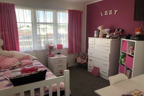 Photo of property in 21 Bledisloe Street, Levin, 5510