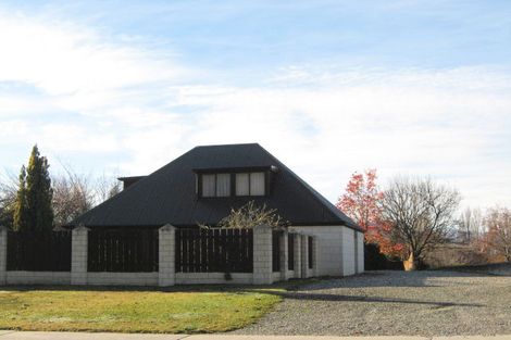 Photo of property in 30 Sargood Drive, Wanaka, 9305