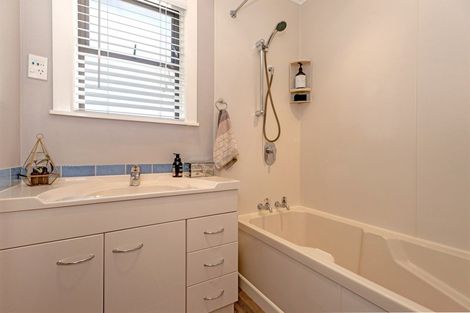 Photo of property in 113 De Lautour Road, Inner Kaiti, Gisborne, 4010