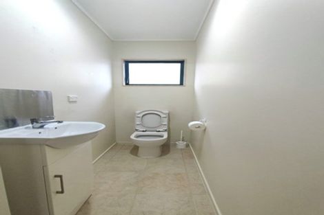 Photo of property in 1/6 Winifred Avenue, Bayview, Auckland, 0629