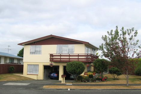Photo of property in 61 Pasadena Crescent, Totara Park, Upper Hutt, 5018