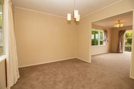 Photo of property in 17 Peterhouse Street, Tawa, Wellington, 5028