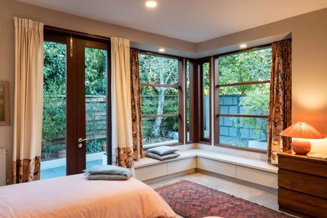 Photo of property in 1a Gillean Street, Havelock North, 4130