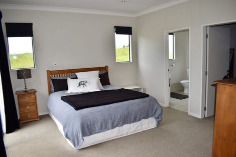 Photo of property in 9 Waitaheke Road, Te Horo, Otaki, 5581