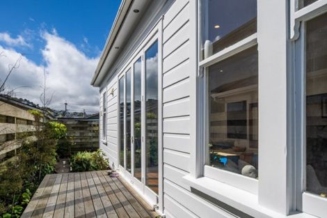 Photo of property in 18a Stone Street, Miramar, Wellington, 6022