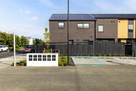 Photo of property in 68 Glidepath Road, Hobsonville, Auckland, 0616