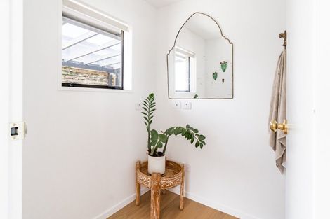 Photo of property in 10c Long Street, Raglan, 3225