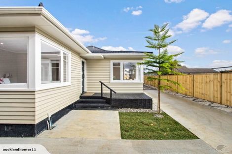 Photo of property in 6b Mckean Avenue, Manurewa, Auckland, 2102