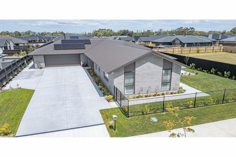 Photo of property in 3 Mccahon Drive, Rangiora, 7400