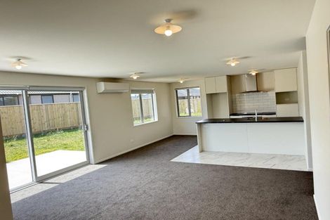 Photo of property in 5 Atea Place, Hawera, 4610