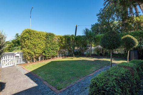 Photo of property in 1/157 Glenfield Road, Hillcrest, Auckland, 0626