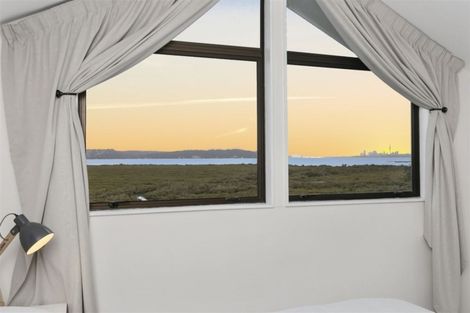 Photo of property in 1/44 Rewarewa Road, Te Atatu Peninsula, Auckland, 0610