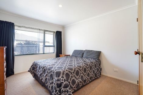 Photo of property in 4 Rothesay Place, Highbury, Palmerston North, 4412
