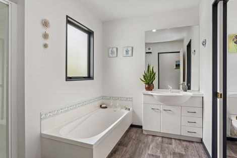 Photo of property in 1 Olivea Place, Oxford, 7430