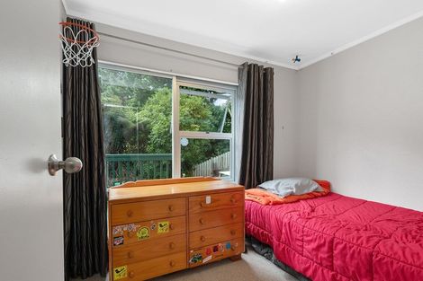Photo of property in 2/8 Glenvale Place, Totara Vale, Auckland, 0629