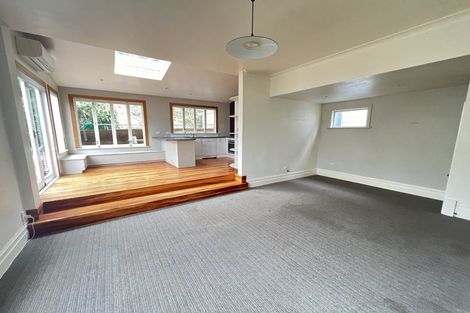 Photo of property in 127 Elizabeth Street, Mount Victoria, Wellington, 6011