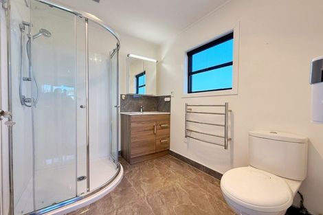 Photo of property in 113 Luckens Road, West Harbour, Auckland, 0618