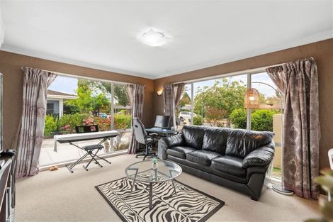 Photo of property in 39 Ambleside Drive, Burnside, Christchurch, 8053