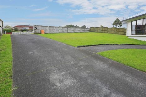 Photo of property in 7 Miriam Corban Heights, Henderson, Auckland, 0612