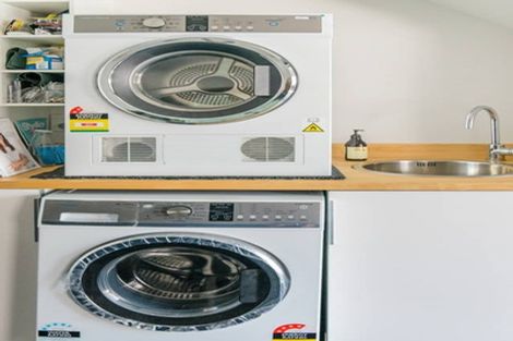 Photo of property in 35 Garreg Road, Fendalton, Christchurch, 8052