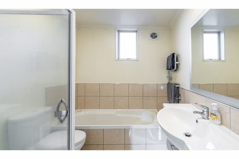 Photo of property in 144a Blenheim Road, Riccarton, Christchurch, 8041