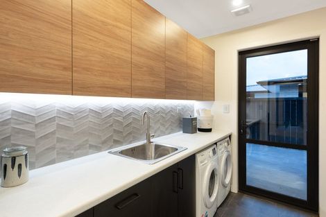 Photo of property in 183 Burdon Loop, Lake Hawea, 9382