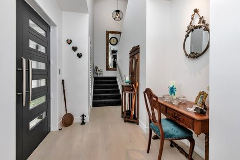 Photo of property in 13 Waitemata Drive, One Tree Point, 0118