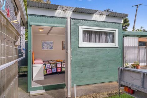 Photo of property in 5 Mcleod Road, South Head, Helensville, 0874
