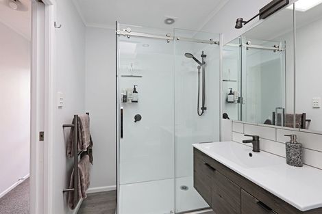 Photo of property in 2/84a Gloucester Street, Greenmeadows, Napier, 4112